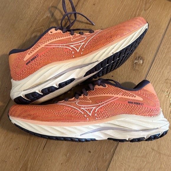Mizuno Wave Rider 27 - Like new - Picture 2 of 8